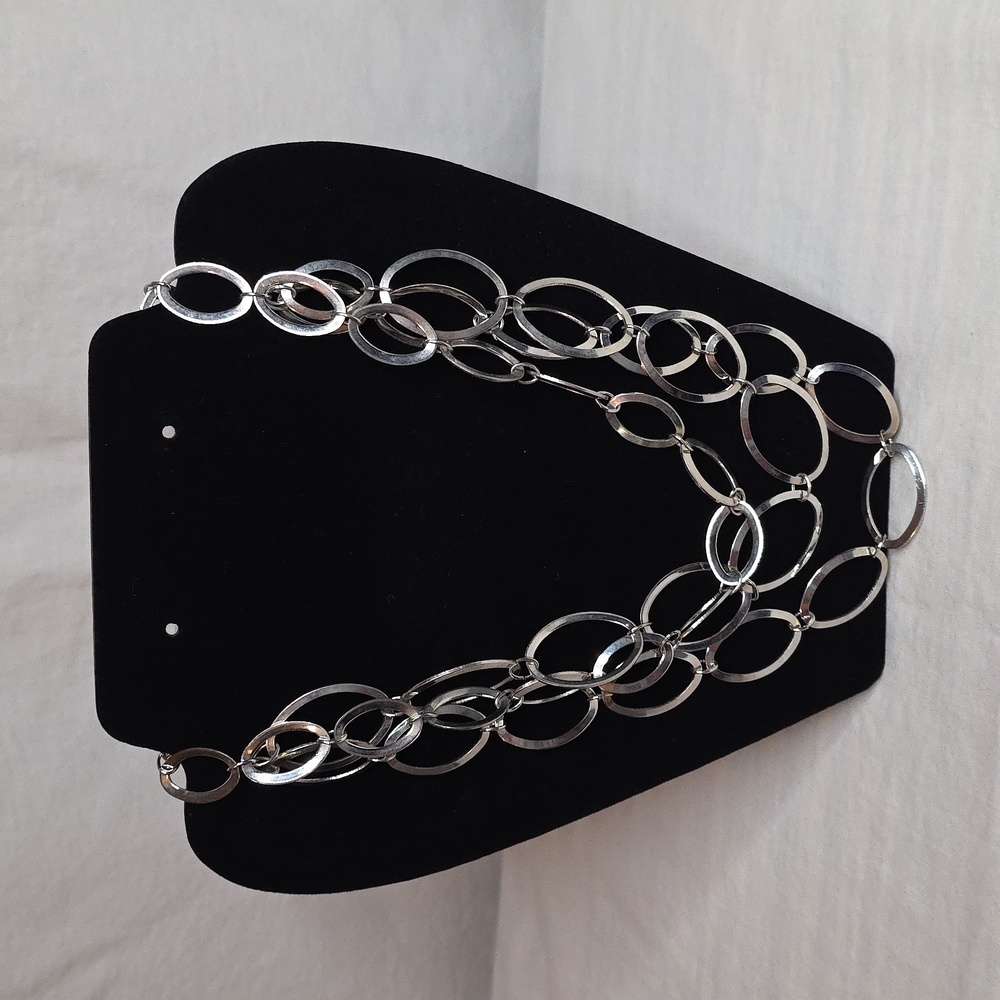 Chic Silver Oval Link Necklace [2/$10]